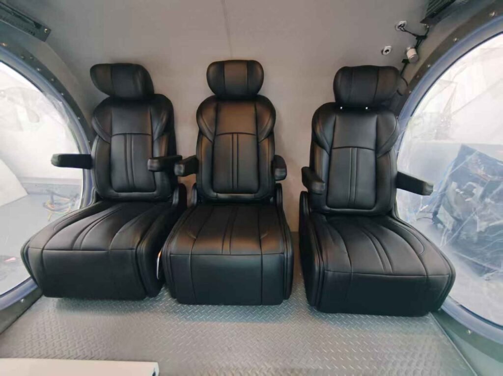 Space90 interior with three individual seats
